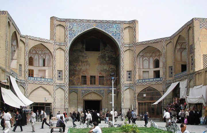 اثاث کشی نیروی انتظامی از بخش شرقی سر در قیصریه