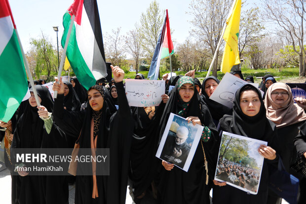 تجمع دانشگاهیان دانشگاه اصفهان در حمایت از جنبش دانشجویی آمریکا