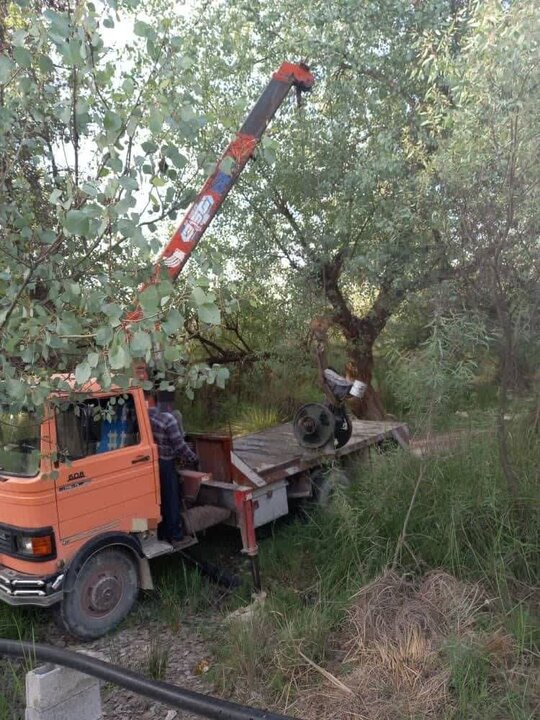 موتور پمپهای غیرمجاز روی رود قره آغاج قیر و کارزین جمعآوری شدند