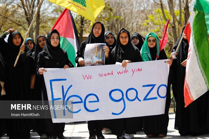 İran üniversitelerinden ABD'li öğrencilerin Filistin eylemlerine destek