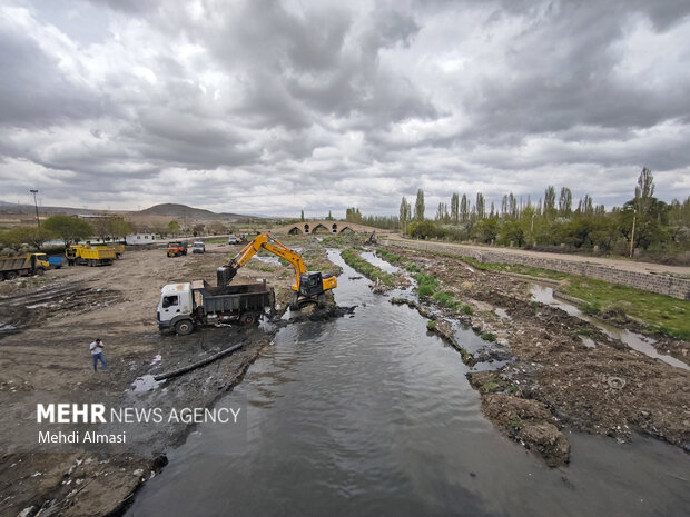 ساماندهی محدوده پل میر بهاءالدین <a href='https://sayeb.ir/tag/%d8%b2%d9%86%d8%ac%d8%a7%d9%86'>زنجان</a>