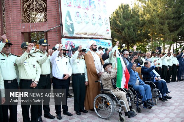 اجتماع مادران، همسران و خواهران شهدا در حمایت از طرح نور