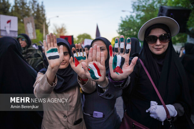 اجتماع دانشجویان شیراز در همبستگی با دانشجویان آمریکا
