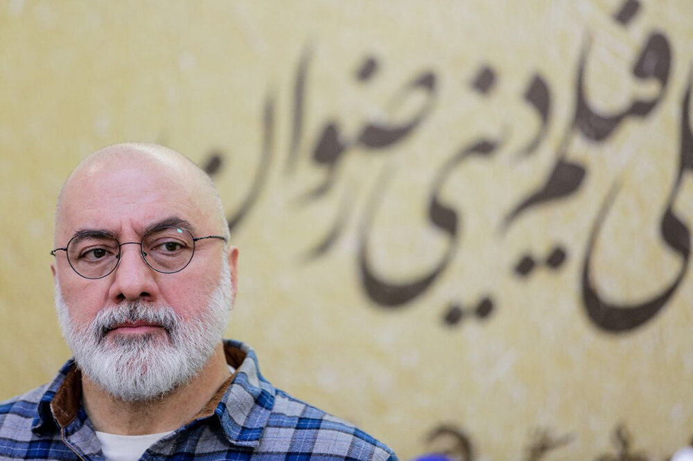 آماده سربازی برای ایرانم؛ هنرمندان در این مقطع به همگرایی برسند آماده سربازی برای ایرانم؛ هنرمندان در این مقطع به همگرایی برسند