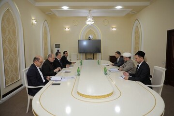 سفير إيران في طشقند يؤكد على توسيع التعاون الديني الثقافي بين إيران وأوزبكستان
