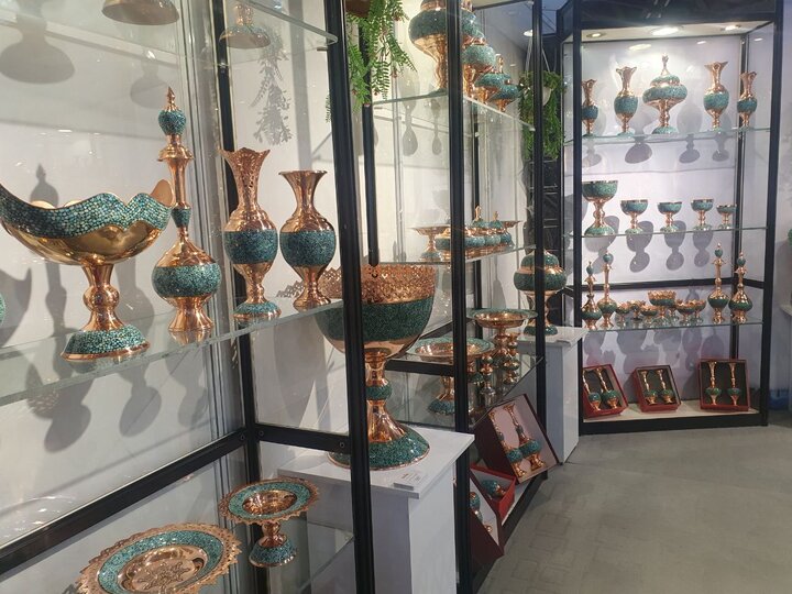 هنرمندان صنایع دستی در اکسپو ۲۰۲۴/ حضور فارس با بستههای گردشگری