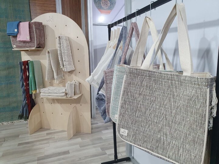 هنرمندان صنایع دستی در اکسپو ۲۰۲۴/ حضور فارس با بستههای گردشگری