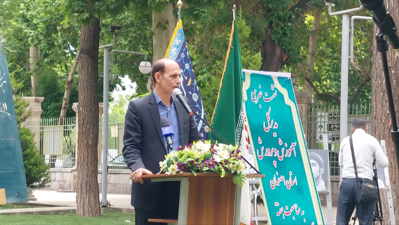 ۳۶۰۰ معلم در اصفهان استخدام می‌شود/تخلیه ۴۲ مدرسه به دلیل فرونشست