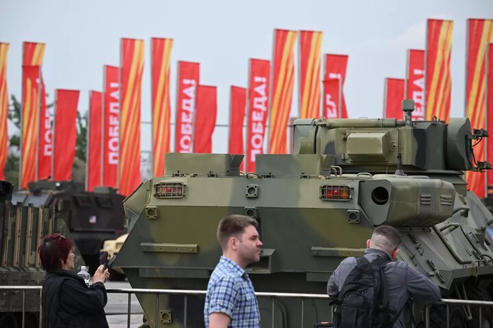 نمایشگاه غنایم جنگ اوکراین در مسکو/تسلیحات ۱۲کشور مقهورارتش روسیه