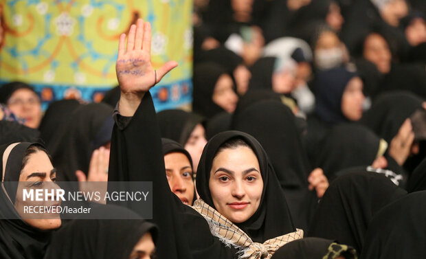 دیدار هزاران نفر از معلمان و فرهنگیان با رهبر معظم انقلاب اسلامی
