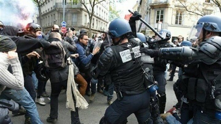 درگیری شدید بین تظاهرکنندگان و پلیس در فرانسه+ فیلم
