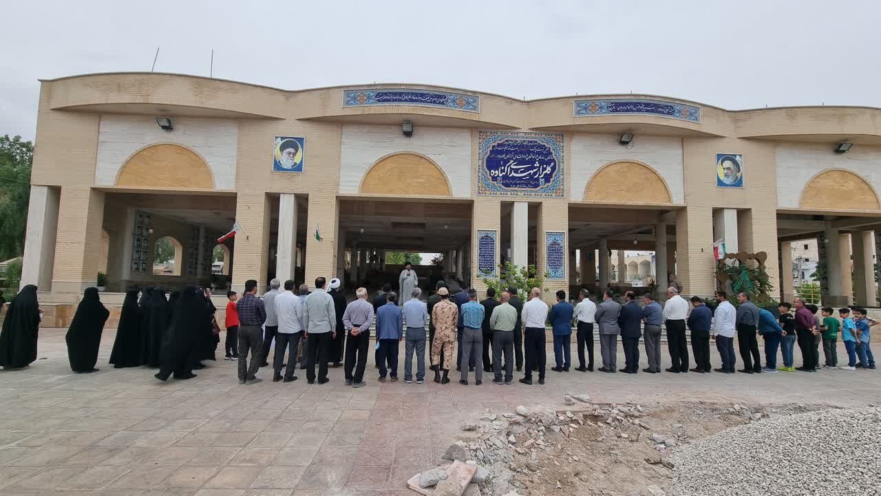 آئین تجدید میثاق با شهدا در گناوه برگزار شد