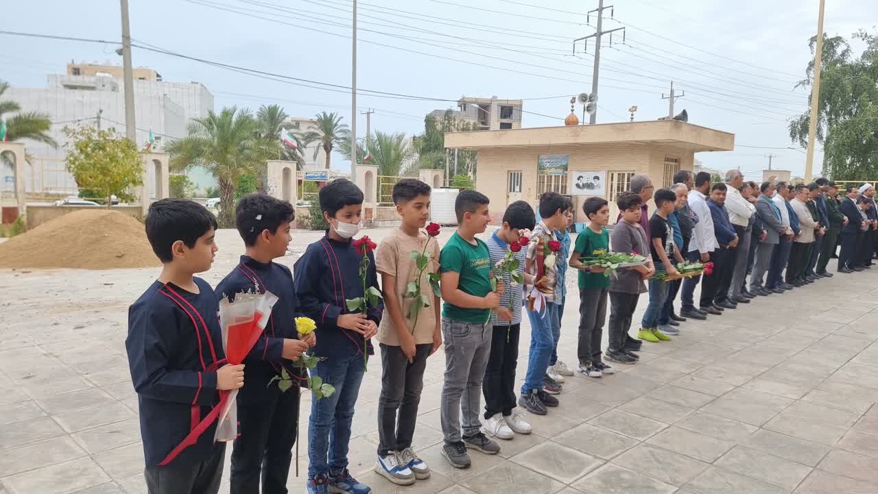 آئین تجدید میثاق با شهدا در گناوه برگزار شد