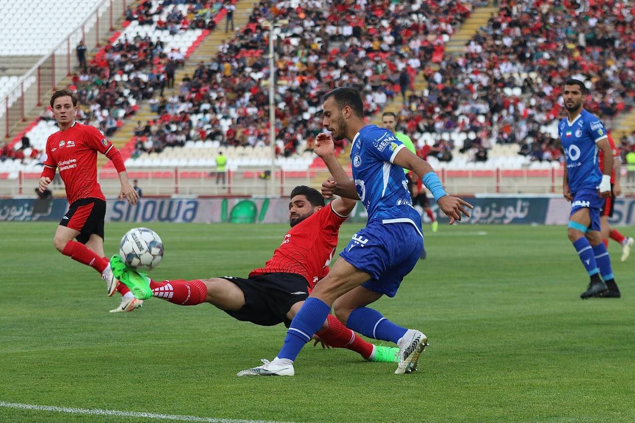 چهار تیم «فوتبال» را ناامید کردند/ «توهین» میلیاردها به تماشاگران