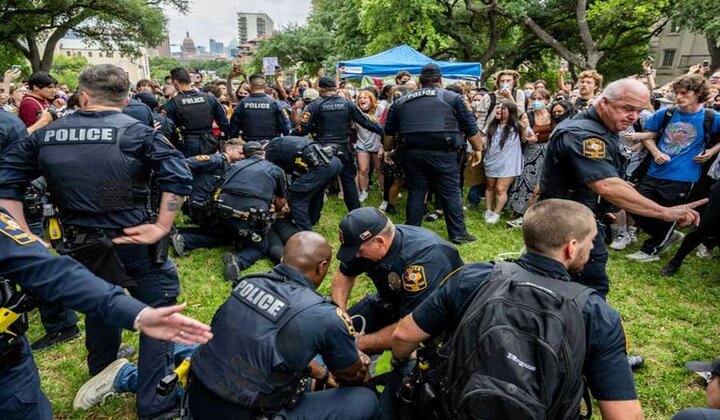 افزایش آمار بازداشت معترضان به ۲هزار نفر در دانشگاه‌های آمریکا