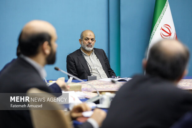 احمد وحیدی وزیر کشور در جلسه شورای عالی محيط زیست