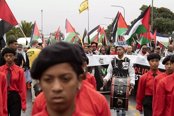 Güney Afrikalı işçiler Filistin'e destek için sokağa indi