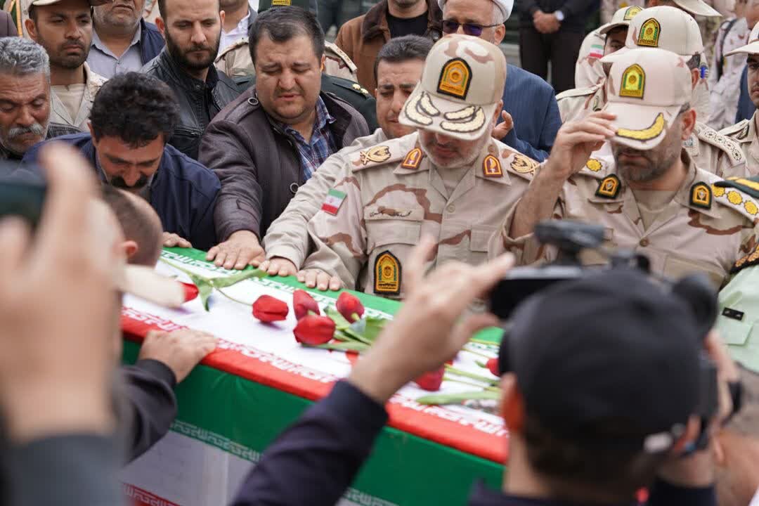 پیکر شهید «فرزین بلیان» در بانه تشییع شد
