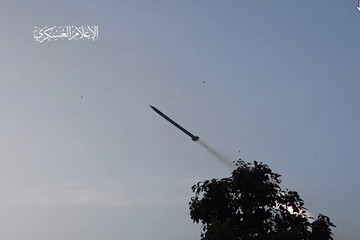 لحظه حمله راکتی گروهان قدس به شهرک سدیروت+ فیلم