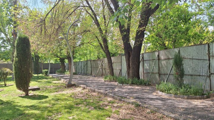 از حصار کشی در پارک لاله تا وعده چمران مبنی بر عدم قطع درختان 