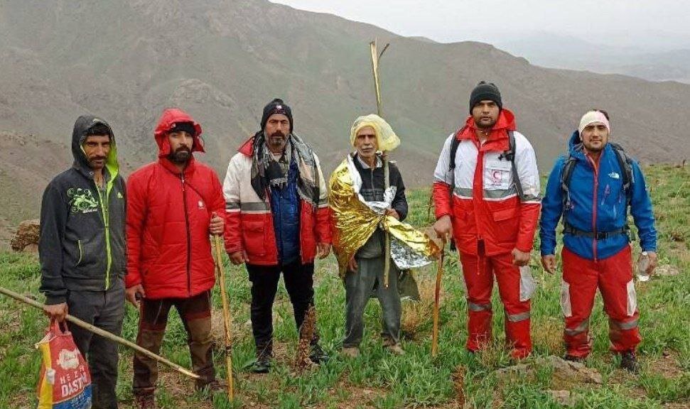 دو مفقودی ارتفاعات کوه «شاه‌حسن» بام و صفی‌آباد نجات پیدا کردند