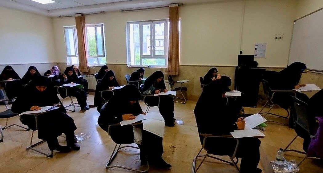 نوزدهمین آزمون اعطای مدرک تخصصی به حافظان قرآن در مشهد