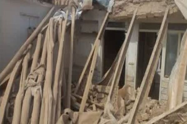 تخریب منزل مسکونی با سازه چوبی در پیشوا/۴نفر مصدوم شدند