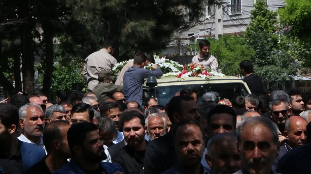 پیکر شهید «جهانگیر بیات» در ماهدشت تشییع و تدفین شد