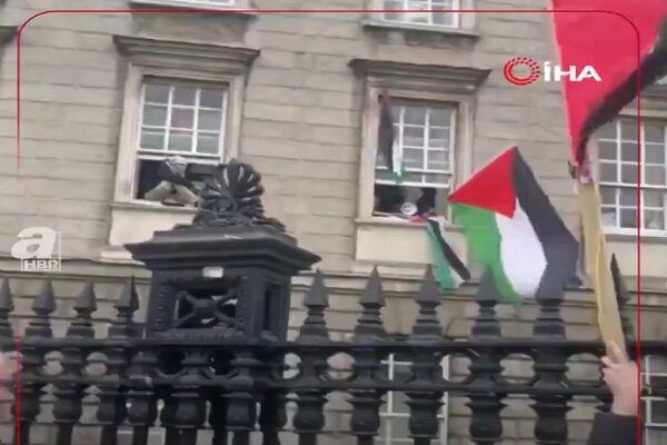 ABD'deki öğrenci hareketi İrlanda'ya da sıçradı ABD'deki öğrenci hareketi İrlanda'ya da sıçradı