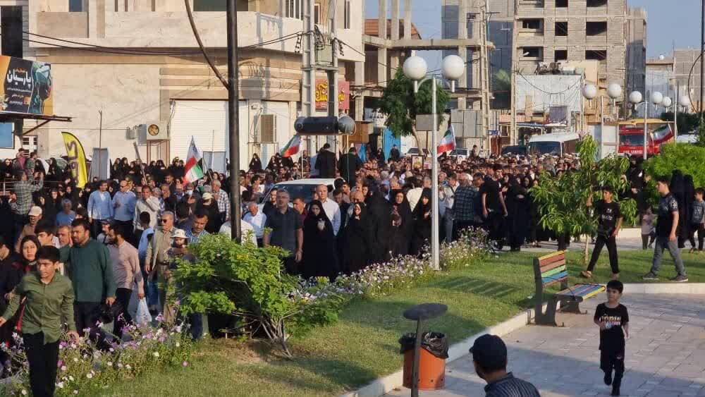 مراسم تشییع پیکر مطهر شهید «مرتضی غلامی» در گناوه برگزار شد