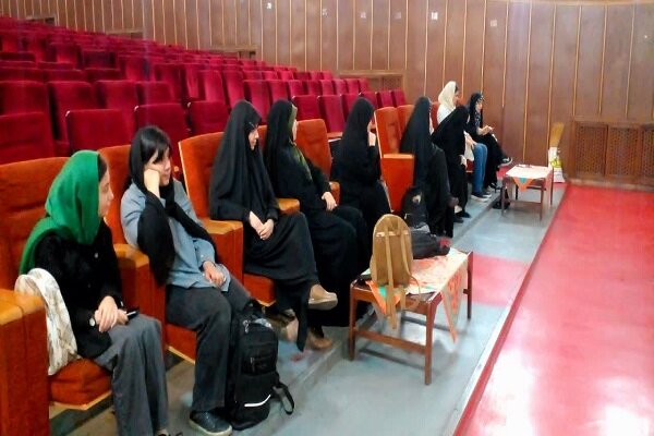 کلاس های بازیگری برای دانش آموزان تهرانی 