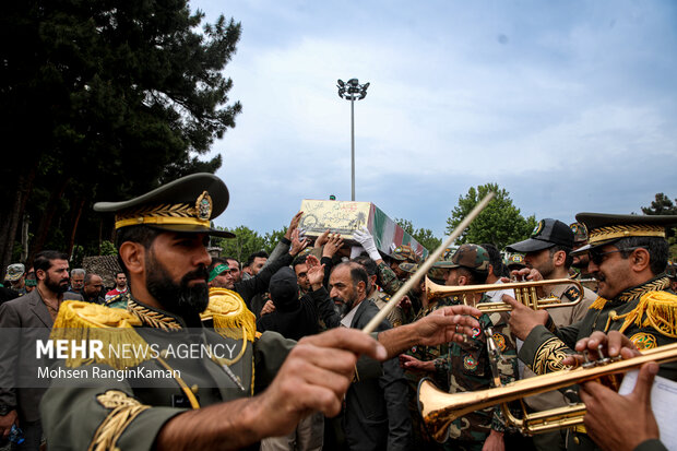 تشییع پیکر شهید گمنام در سازمان ایثارگری نزاجا