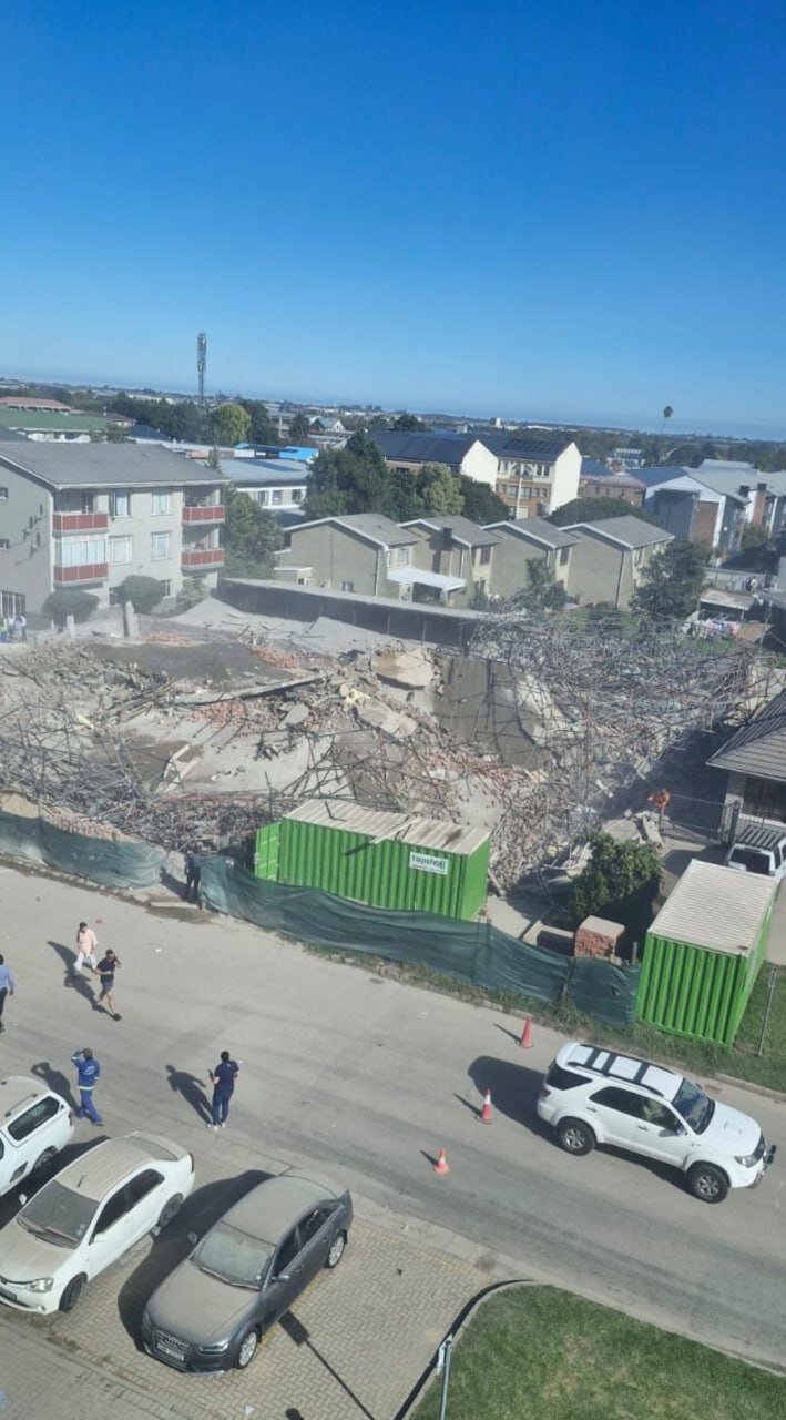 فروریختن یک ساختمان در آفریقای جنوبی/ ۵۹ نفر زیر آوار مدفون شدند