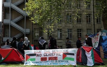 İngiltere'de öğrencilerin Filistin'e destek gösterileri sürüyor