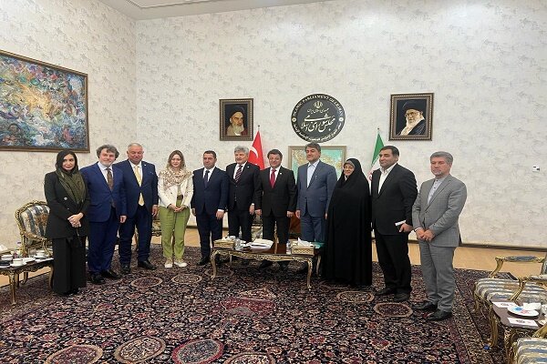 Türkiye-İran Parlamentolar Arası Dostluk Grubu İran'da