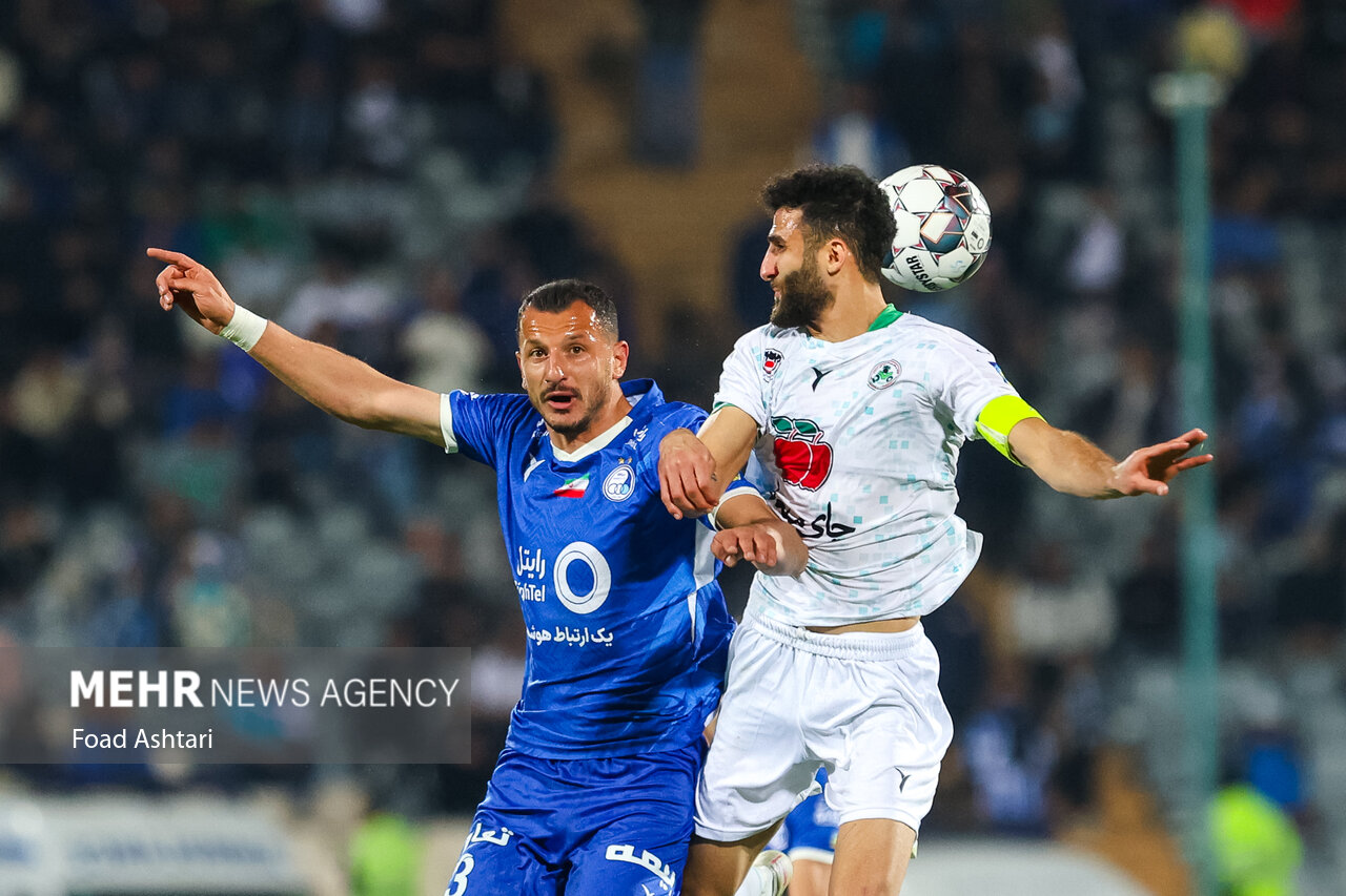 استقلال به پرسپولیس توجه نکند/ وضعیت فولاد جای سوال دارد