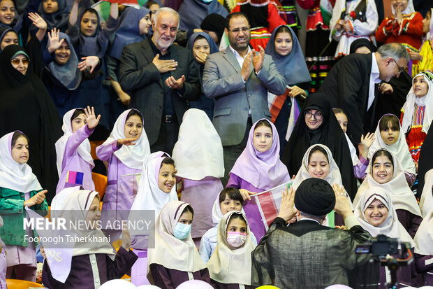 حجت الاسلام سید ابراهیم رئیسی رئیس جمهور در جشن بزرگ «دختران آرمانی»