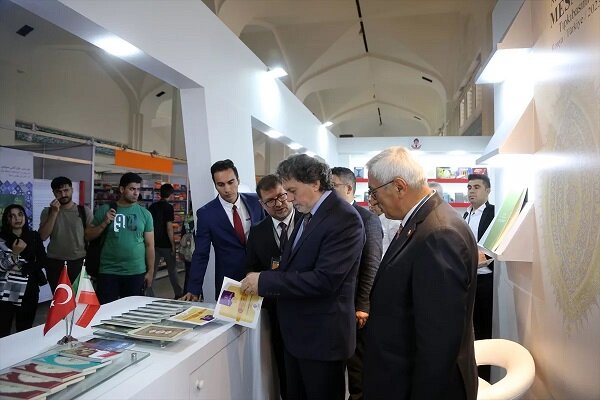 Türkiye, Tahran Kitap Fuarı'na katıldı