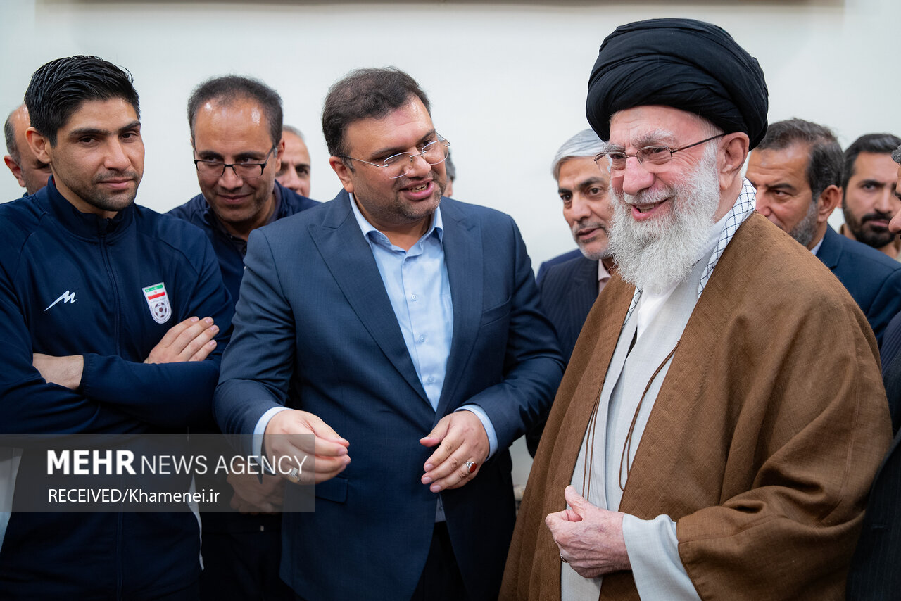 گزارش تصویری دیدار اعضای تیم ملی فوتسال با رهبر انقلاب اسلامی