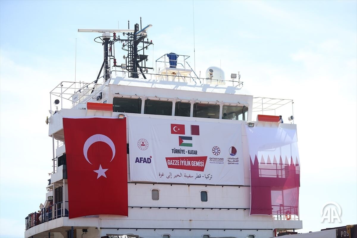 «کشتی نیکی» حامل کمک‌هایی برای غزه به العریش مصر رسید+ تصاویر