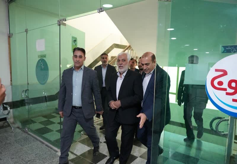 استاندار لرستان سرزده به اداره کل کار و راه و شهرسازی رفت