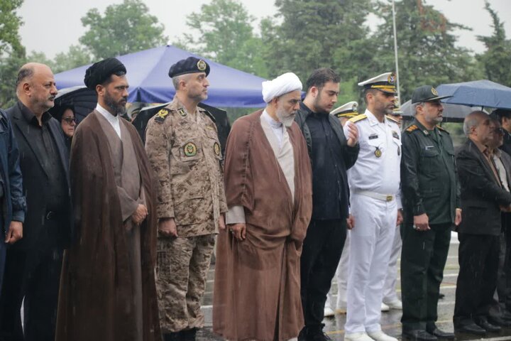 مراسم وداع با پیکر شهید «کاروان» در رشت برگزار شد