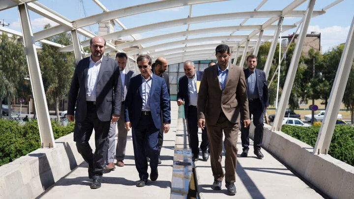 معاون رئیسجمهور از پروژه مونوریل قم بازدید کرد