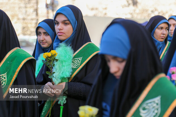 شادپیمایی و تجمع بزرگ دختران سومین حرم اهل بیت (ع)