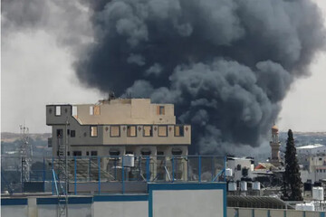 «شبِ آتش» در شرق رفح/ صهیونیست‌ها منازل مسکونی را منفجر کردند+ فیلم