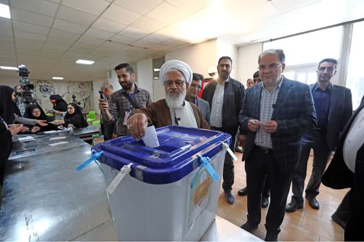 رای گیری چهاردهمین دوره انتخابات ریاست جمهوری در زنجان آغازشد