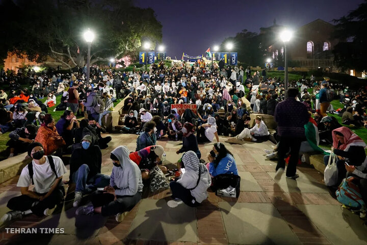 UCLA campus standoff as police order pro-Palestinian protesters to leave