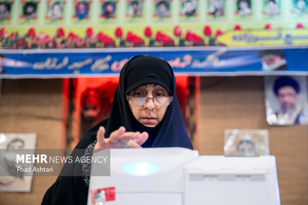 انتخابات مرحله دوم مجلس شورای اسلامی در مسجد لرزاده