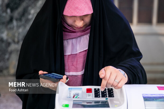 انتخابات مرحله دوم مجلس شورای اسلامی در مسجد لرزاده