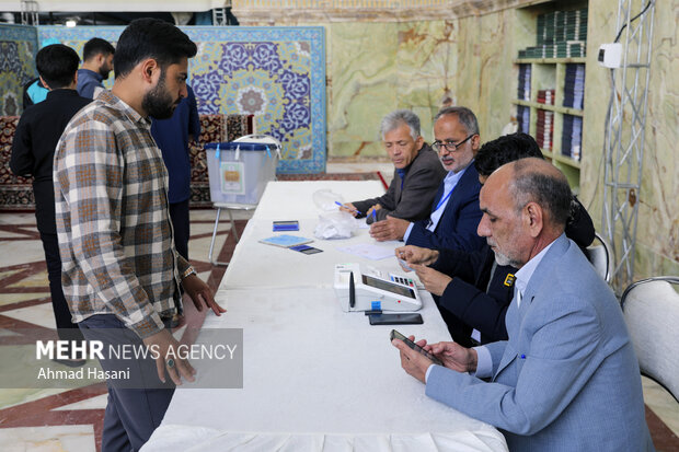 انتخابات مرحله دوم مجلس شورای اسلامی در مشهد مقدس